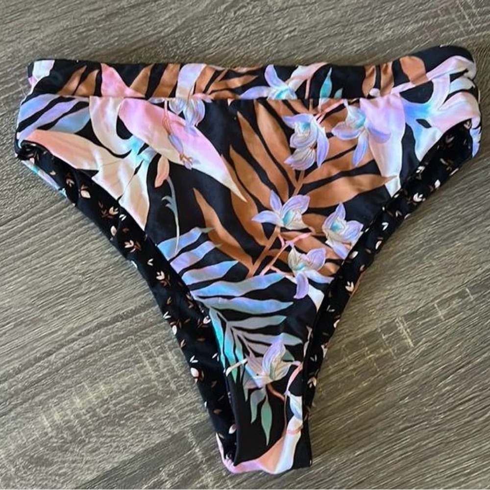 Billabong tropic moon rise reversible rise super skimpy coverage NWT